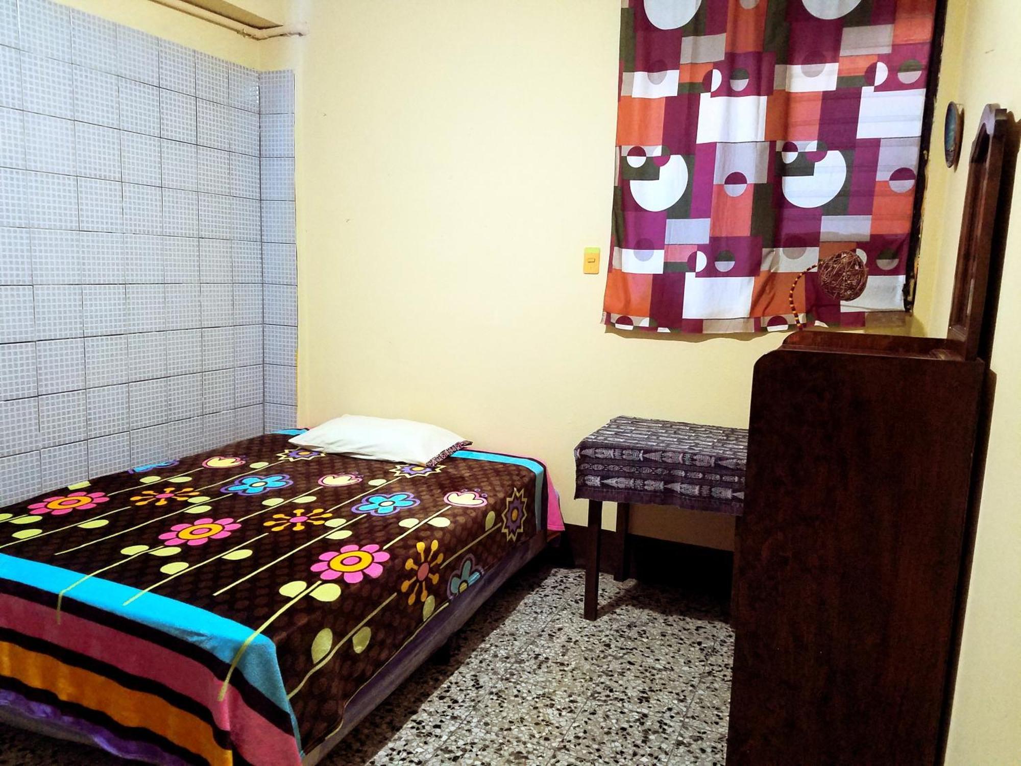 Casa Guillermo Batz Bed & Breakfast San Pedro La Laguna Room photo
